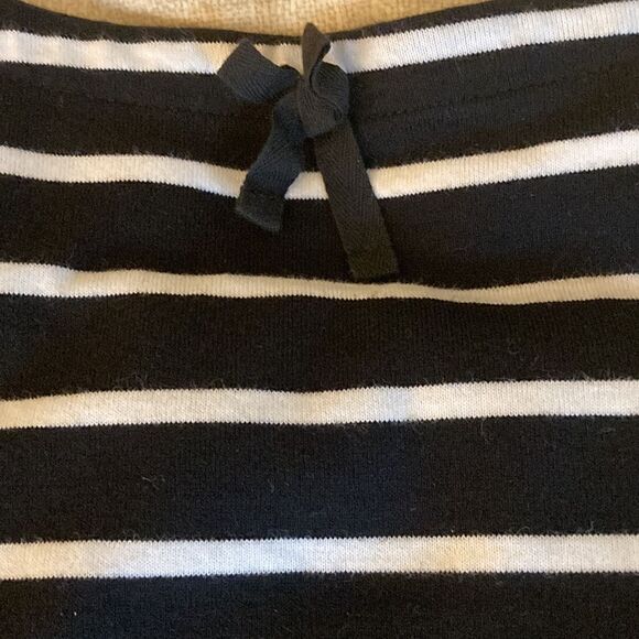 Kate Spade Broome Street Black & White Stripe Cotton Top 3/4 Sleeve with Ruffle. - Picture 7 of 8
